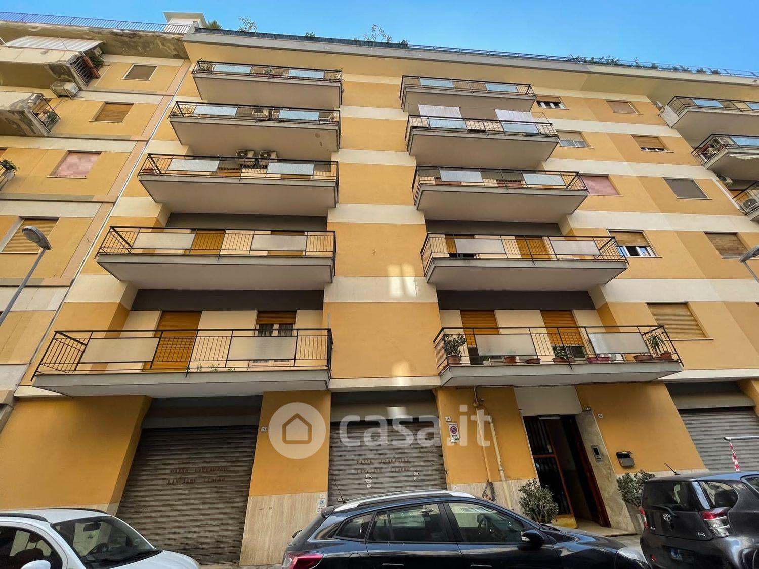 Trilocale in Via Raimondo Franchetti 13