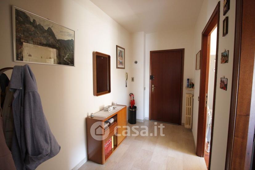 Trilocale in Traversa Moretta 39 — foto 3 di 17