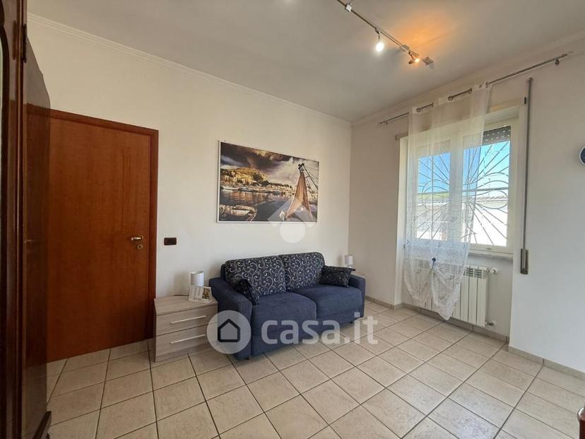Trilocale in Via Cabourg 10 — foto 11 di 24