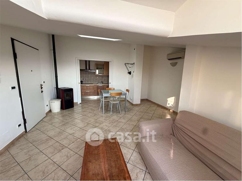 Trilocale in Via alla Rocca 12 — foto 16 di 22