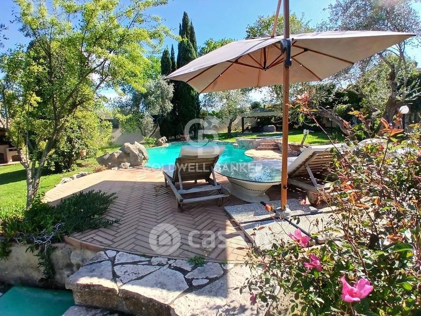 Villa in Strada Cassia Sud — foto 54 di 77
