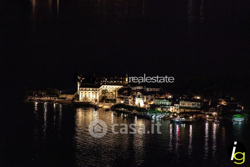 Villa in Via Martiri della Libertà 8 — foto 25 di 72