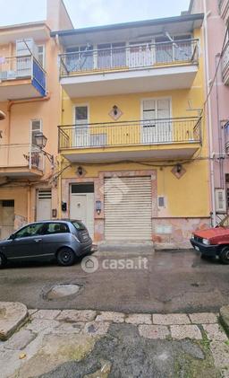 Trilocale in Via Messina 16