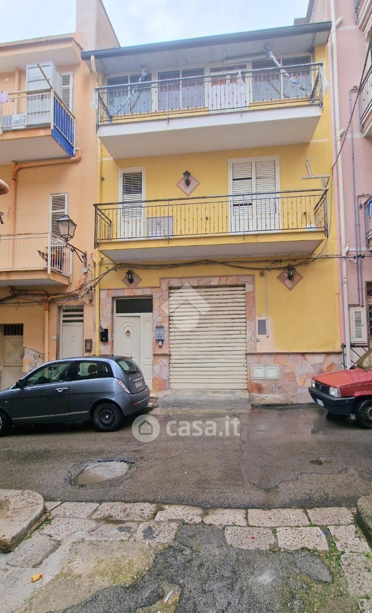 Trilocale in Via Messina 16