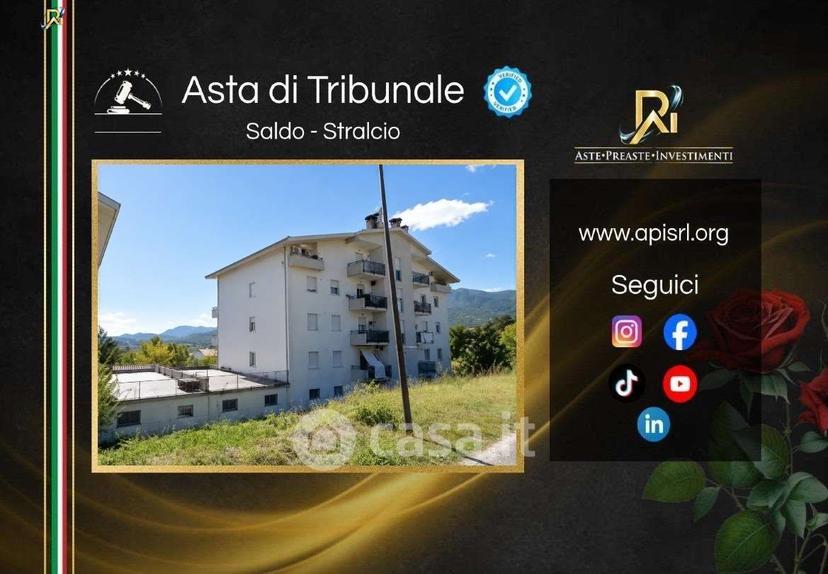 Trilocale in Via Monte Bianco 2 — foto 31 di 35