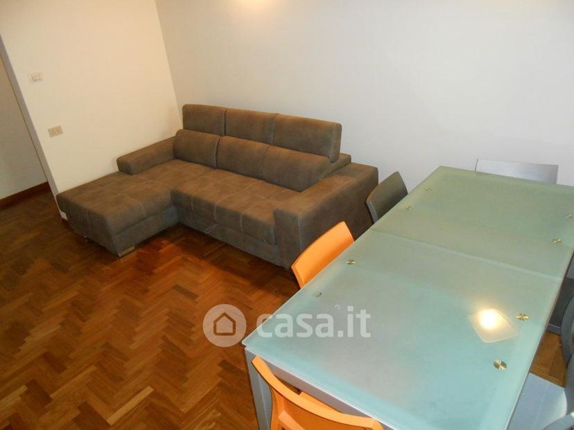 Trilocale in Via Ettore Sacchi — foto 2 di 20