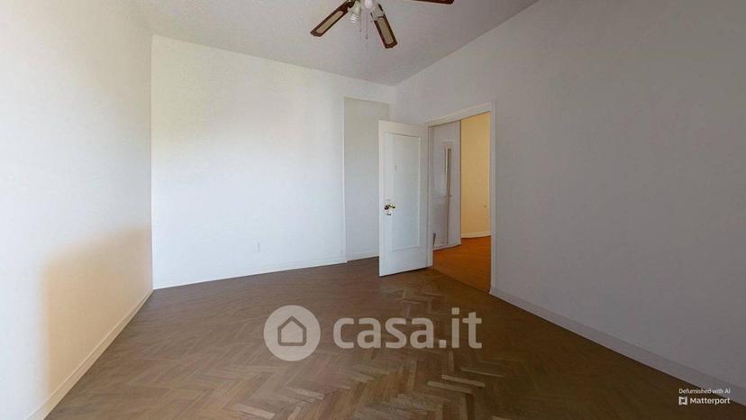 Trilocale in Viale Legioni Romane 23