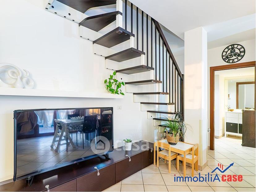 Trilocale in Via Corelli 27 — foto 17 di 33