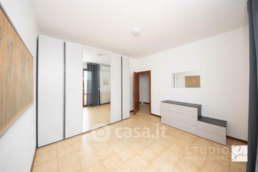Trilocale in Via Eugenio Montale — foto 19 di 27