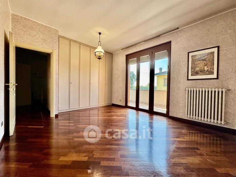Villa in Via Adige — foto 41 di 45