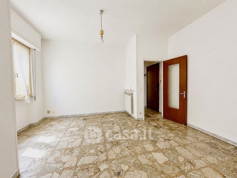 Bilocale in Via Varese 6 — foto 7 di 11