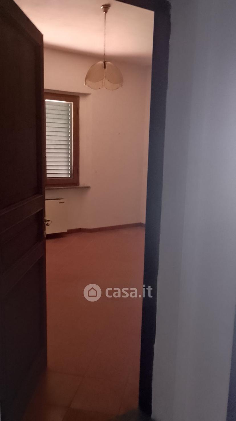 Villa in Via Giuseppe Verdi 6 — foto 25 di 38