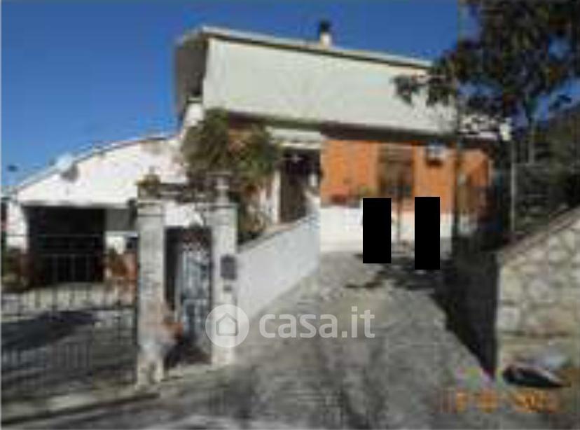 Appartamento in Via Fontana Capocasale — foto 7 di 33