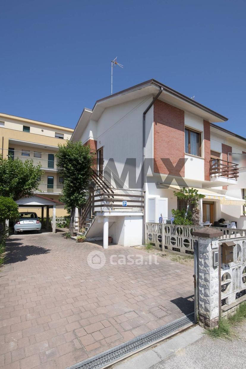 Appartamento in Via Foglia 4 — foto 12 di 41