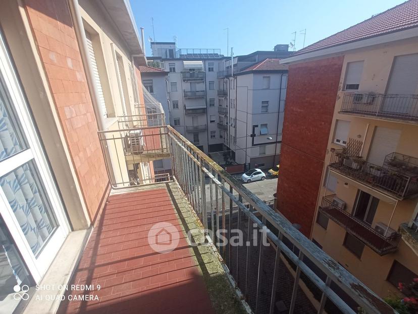 Stanza in Via Renata di Francia 40 — foto 16 di 34