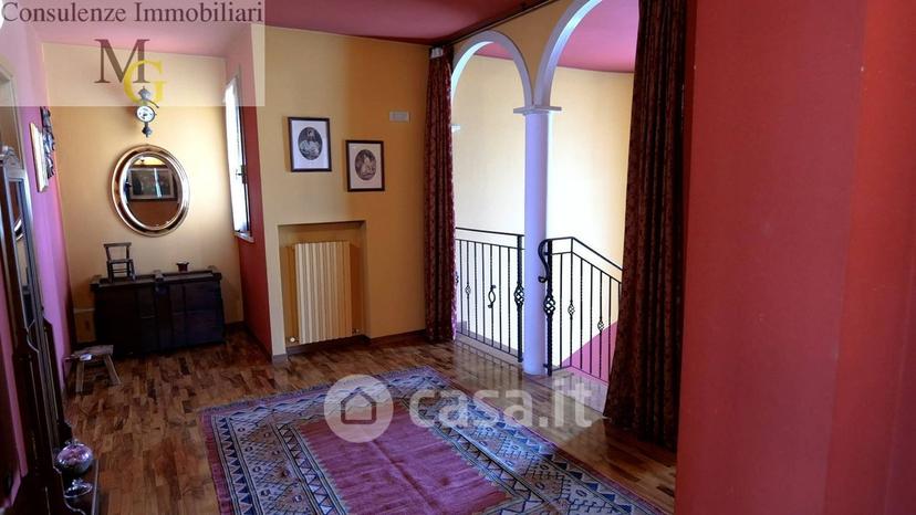 Villa in Via Madonna — foto 9 di 19