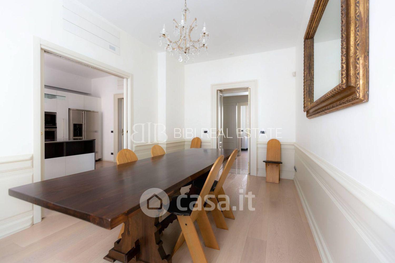Trilocale in Via Massimo d'Azeglio 11