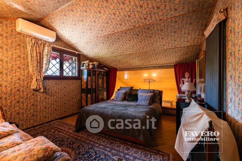 Villa in Piazza G. Marconi 28 — foto 46 di 54