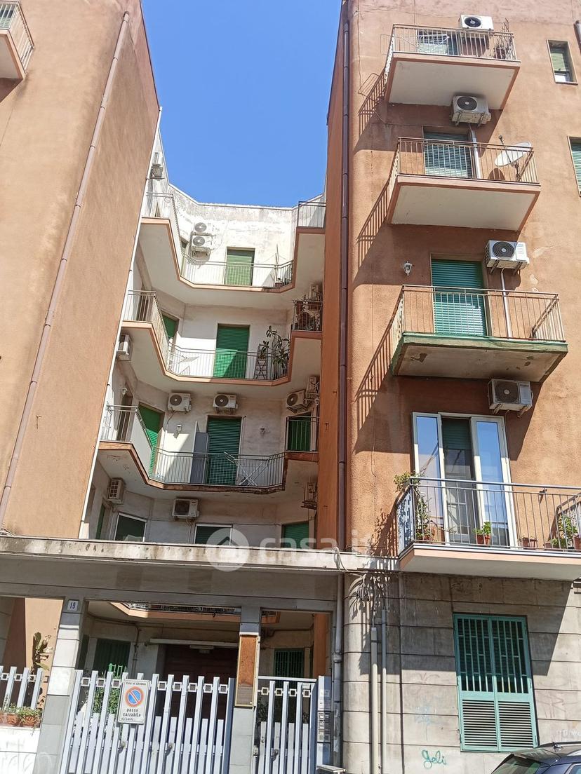 Stanza in Via Ficarazzi — foto 8 di 10
