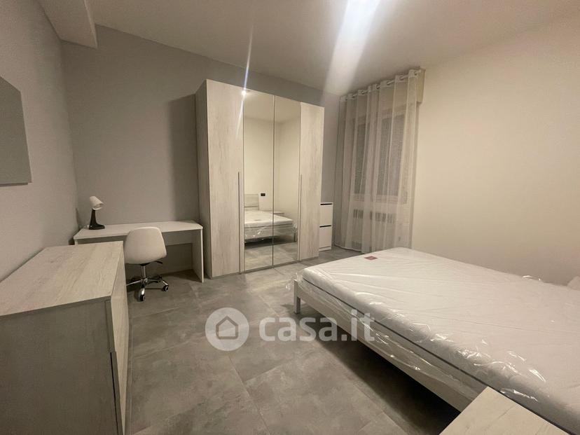 Stanza in Via Bartolomeo Spani 18 d — foto 22 di 35
