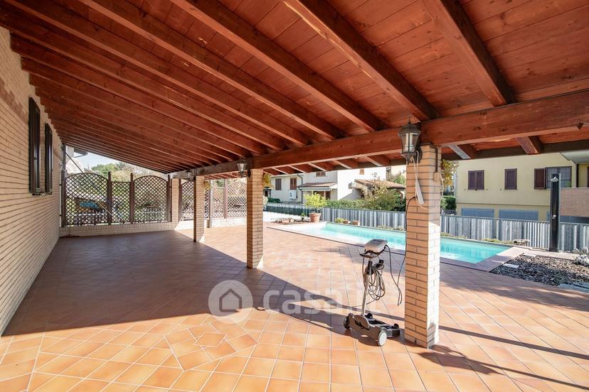 Villa in Via Sandro Pertini 21 — foto 23 di 83