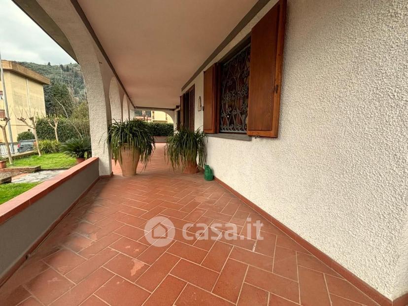 Villa in Via Romboni 55041