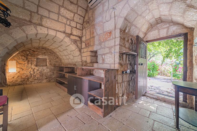 Villa in Strada Comunale Brindisi 6 — foto 2 di 54