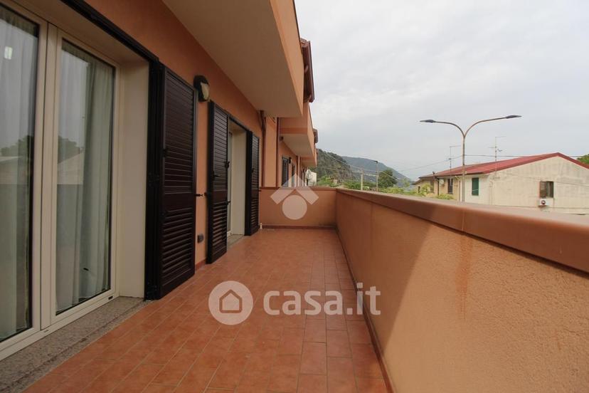 Trilocale in Via Villa 21 — foto 2 di 22