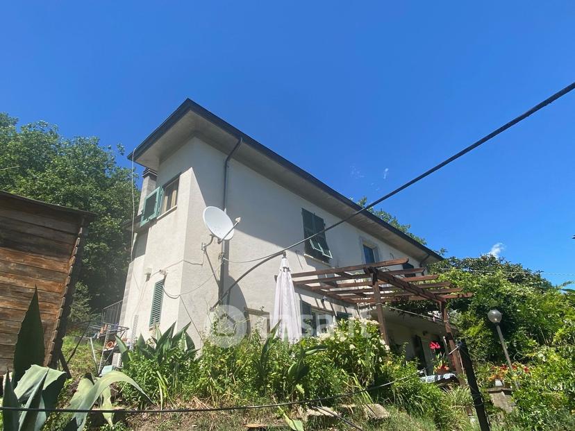 Villa in Via Brigate Partigiane 1 — foto 30 di 32