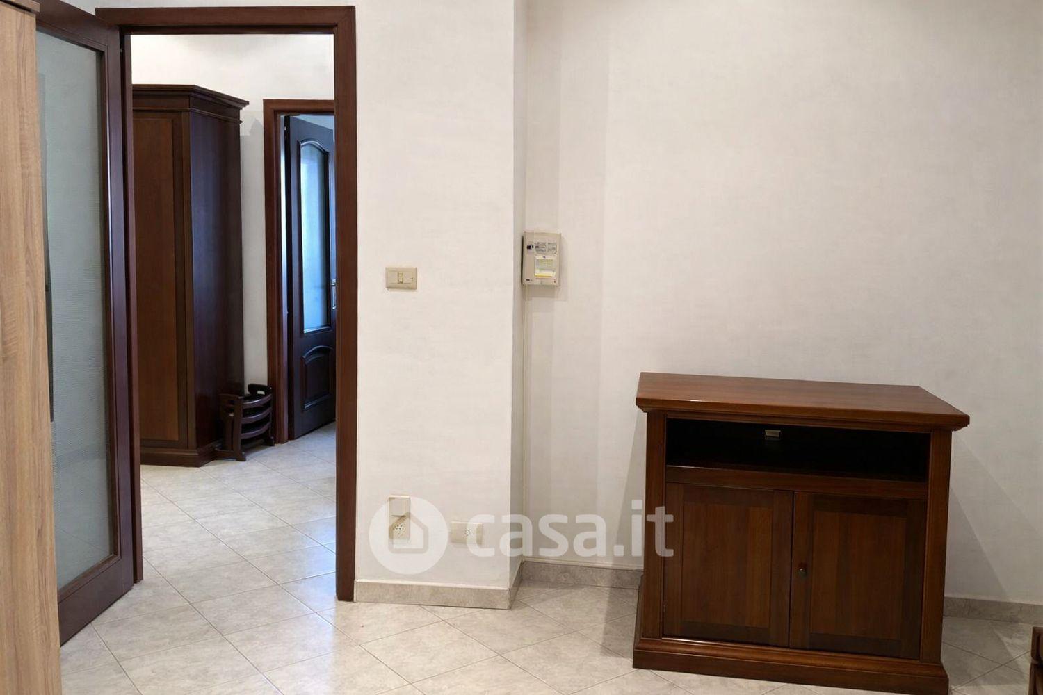 Stanza in Via Bard 38 Bis