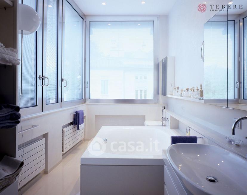 Villa in Corso XX Settembre 50 — foto 46 di 47