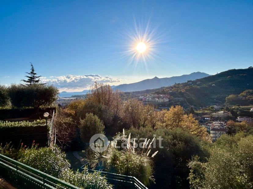 Trilocale in Via Ranzi — foto 2 di 23