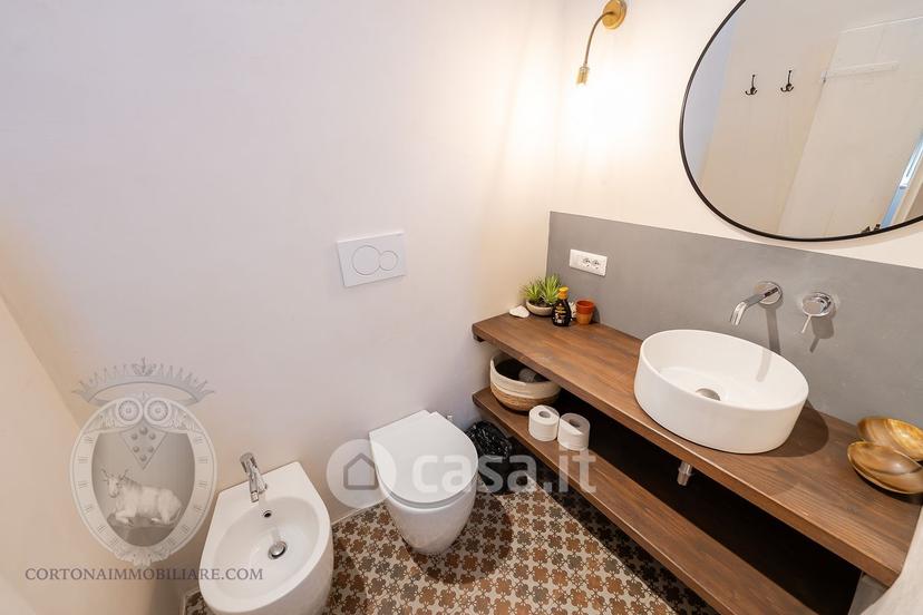 Appartamento in Via S. Margherita 11 — foto 32 di 34