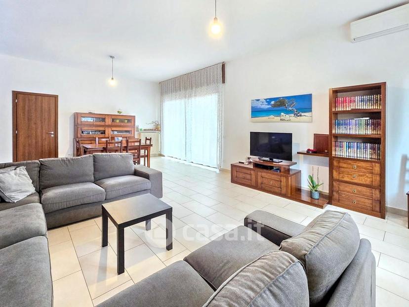 Villa in Viale Ugo Foscolo 46 — foto 65 di 70