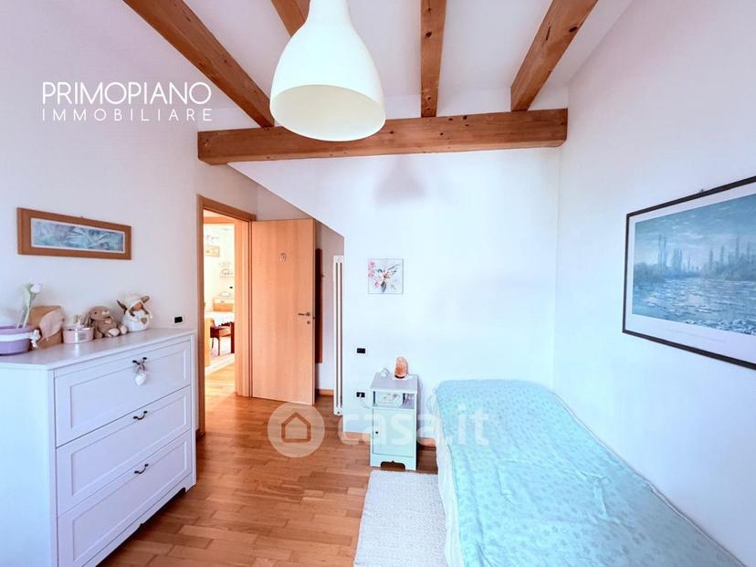 Villa in Frazione Frisanchi — foto 31 di 39