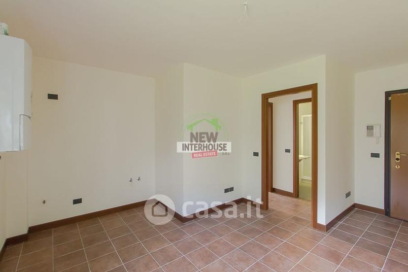 Trilocale in Via G. Carducci 37 — foto 15 di 27