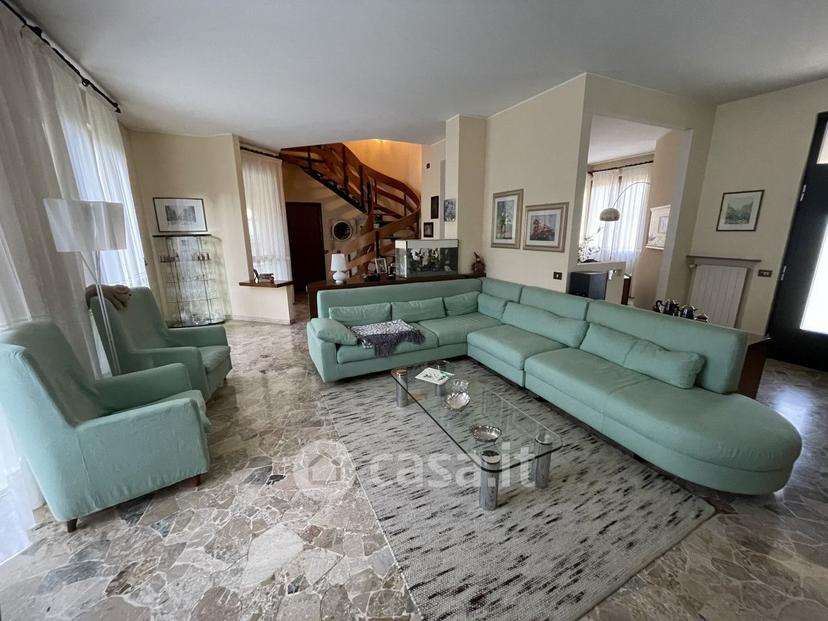 Villa in Via A. Mantegna — foto 40 di 47