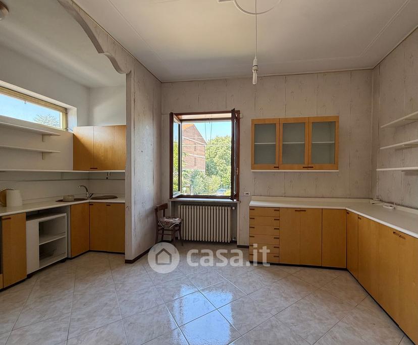 Villa in Via Luigi Barbieri 72 — foto 31 di 57