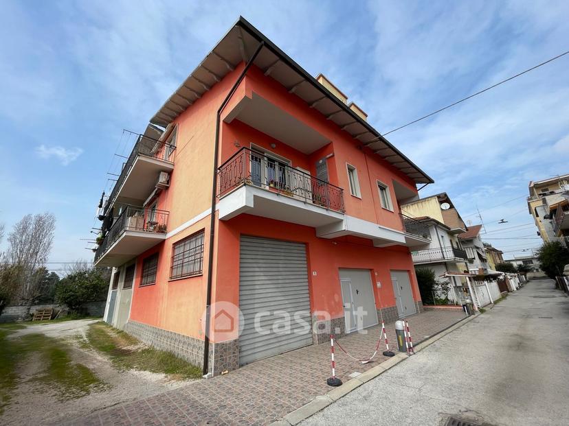 Appartamento in Via Celano 24 — foto 31 di 32
