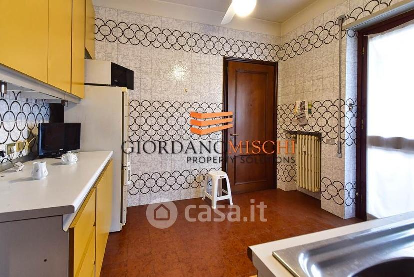 Appartamento in Via A. Villa 20 — foto 12 di 53