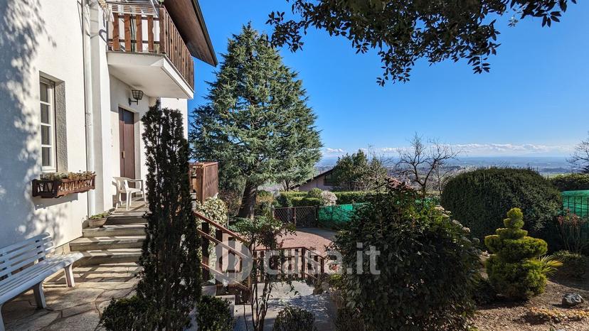 Villa in Via delle Viole 12 — foto 18 di 34