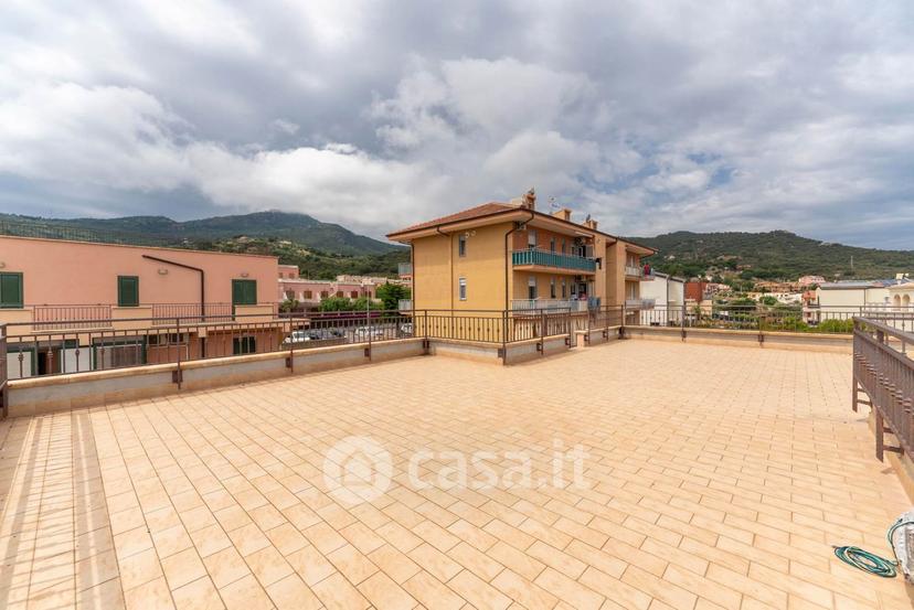 Quadrilocale in Viale delle Madonie 32 — foto 2 di 28