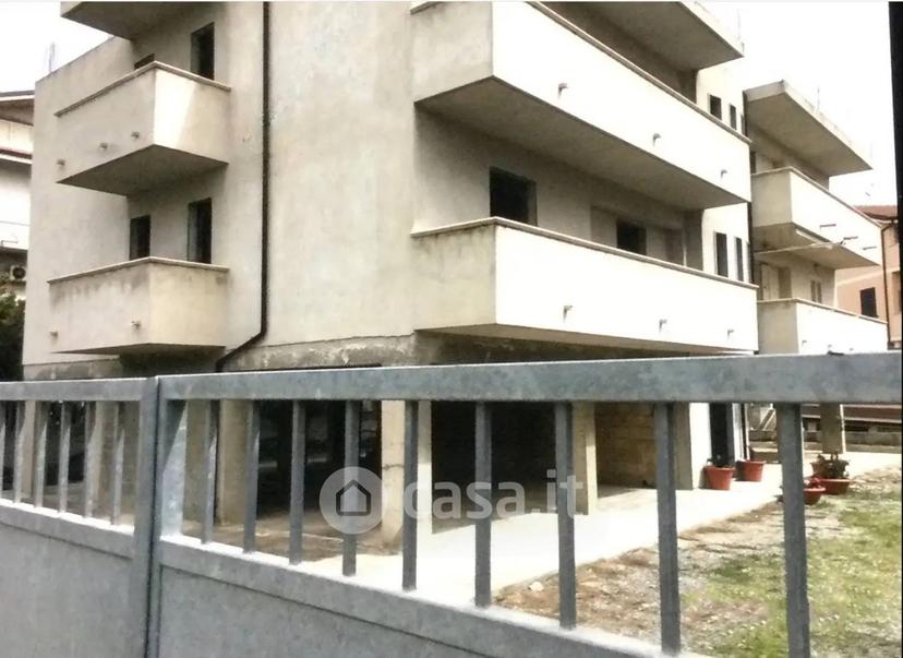Quadrilocale in Via Lambrosi — foto 3 di 4