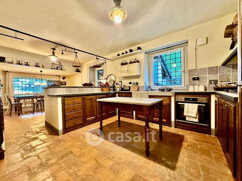 Villa in Strada di Monterotondo 14 — foto 28 di 34