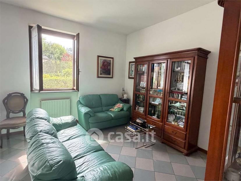 Villa in Via Cristoforo Colombo — foto 12 di 45