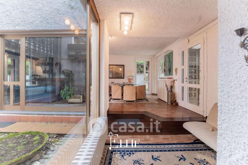 Villa in Via Luigi Cadorna 1800 — foto 11 di 42