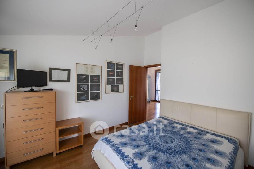 Villa in Via G. Brodolini 49 — foto 46 di 52