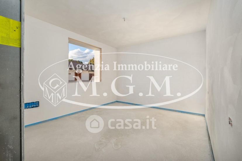 Villa in Via T. Mattei 2 C