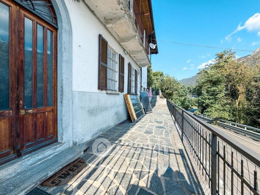 Villa in Via Vallestrona 34 — foto 3 di 40
