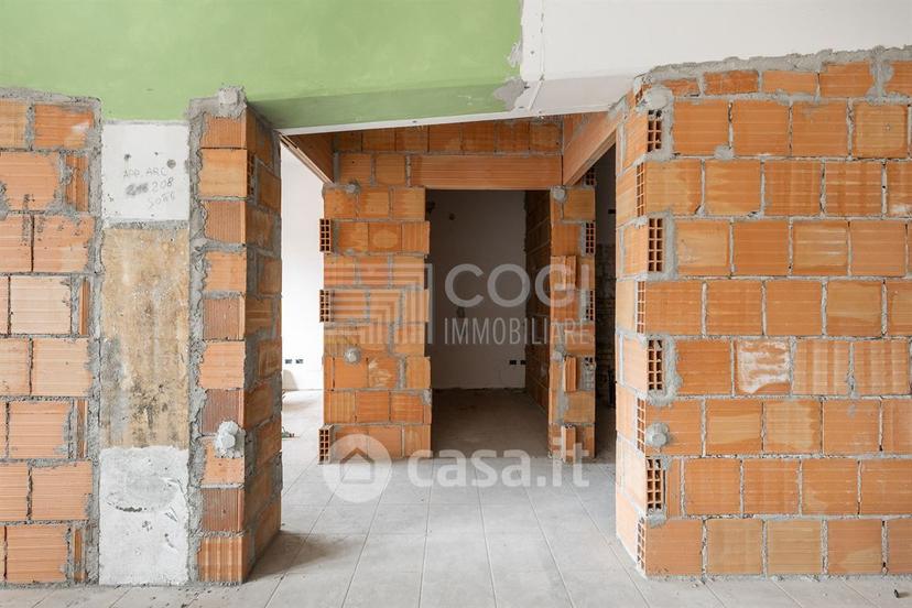 Trilocale in Via Carlo Cattaneo 2 — foto 12 di 18